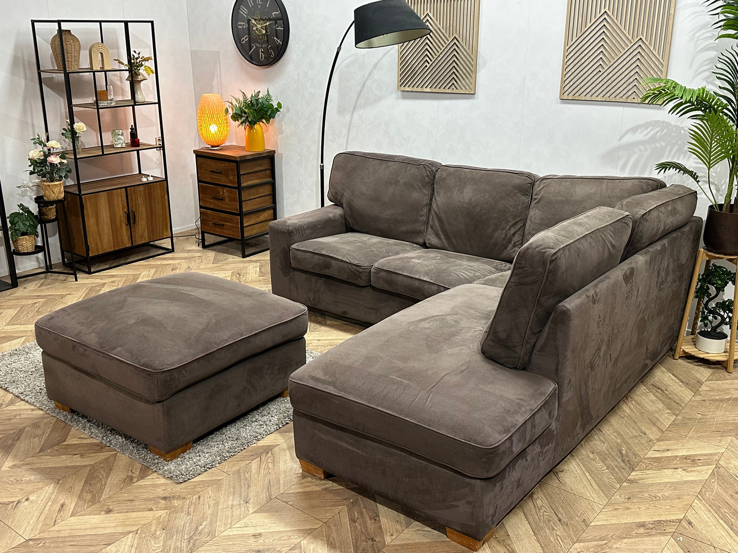 Bruine Velvet Hoekbank Inc Hocker ~ Losse Kussens Met Afneembare Hoezen