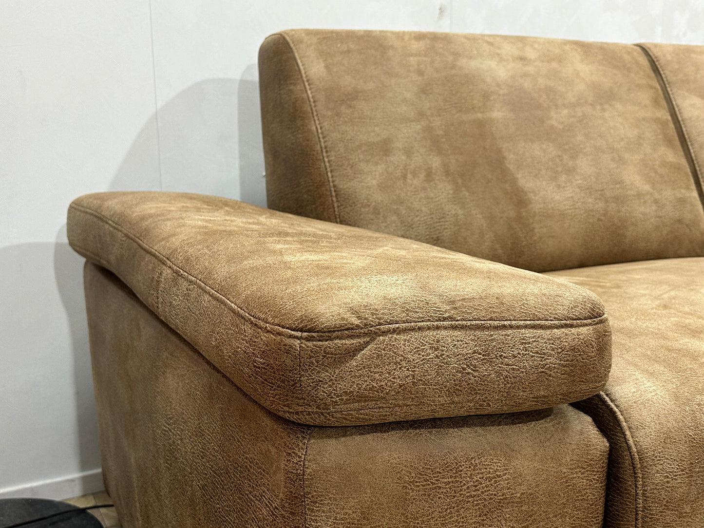 Bruine Suède Stoffen Hoekbank ~ Verstelbare Armsteunen