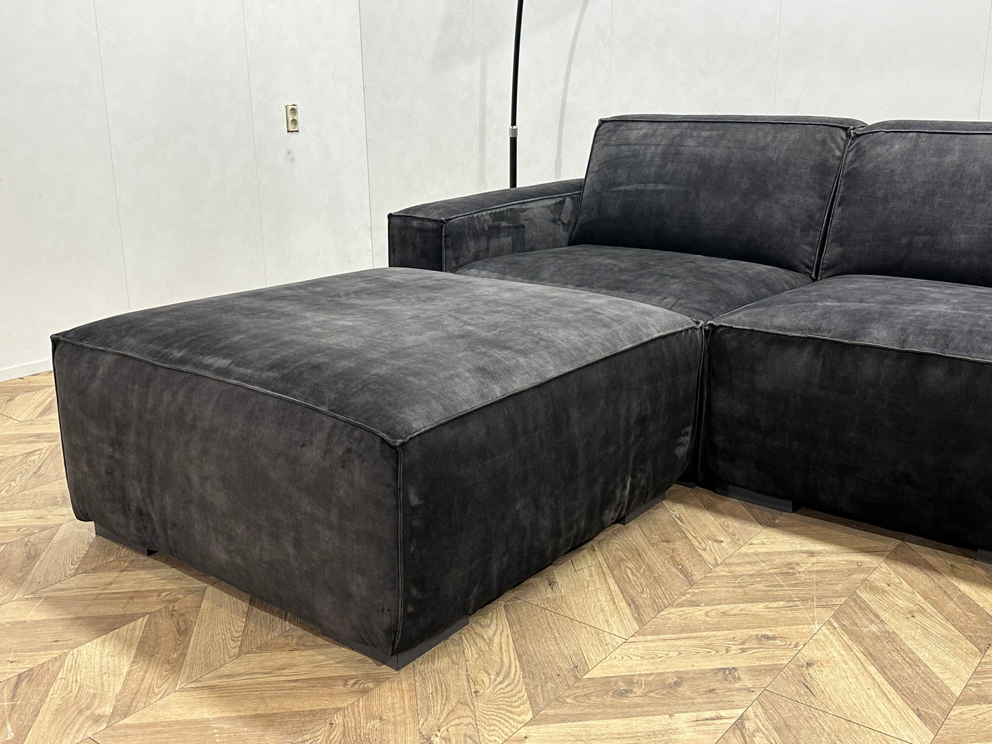 AvantGarde Antraciet Velvet U Bank ~ Vaste Kussens
