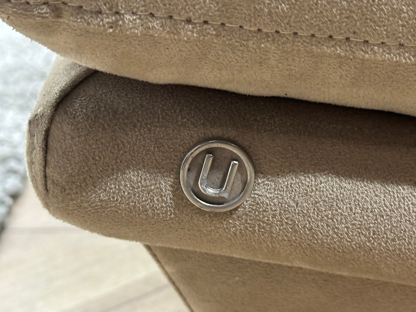 UrbanSofa Beige Velvet Design U Bank ~ Vaste Kussens