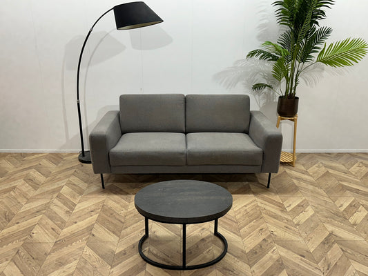 Grijze 2.5-Zits Bank ~ Losse Rugkussens Met Afneembare Hoezen