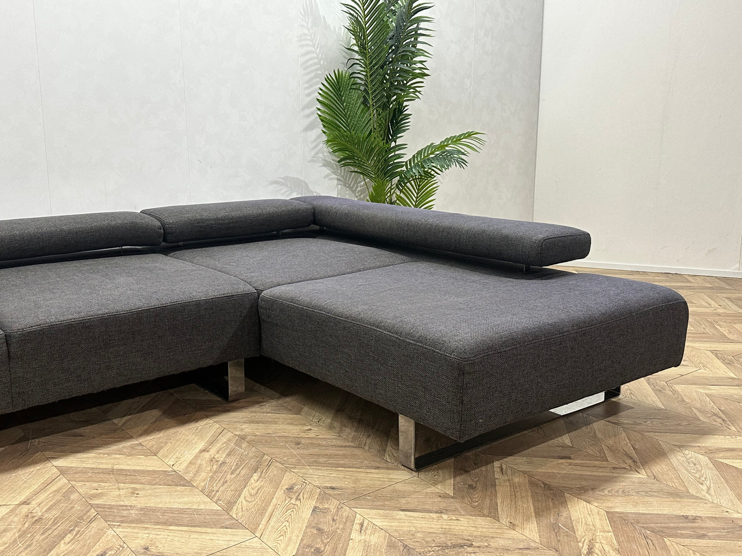 Montèl Grijze Design Hoekbank ~ Verstelbare Arm/Hoofdsteunen