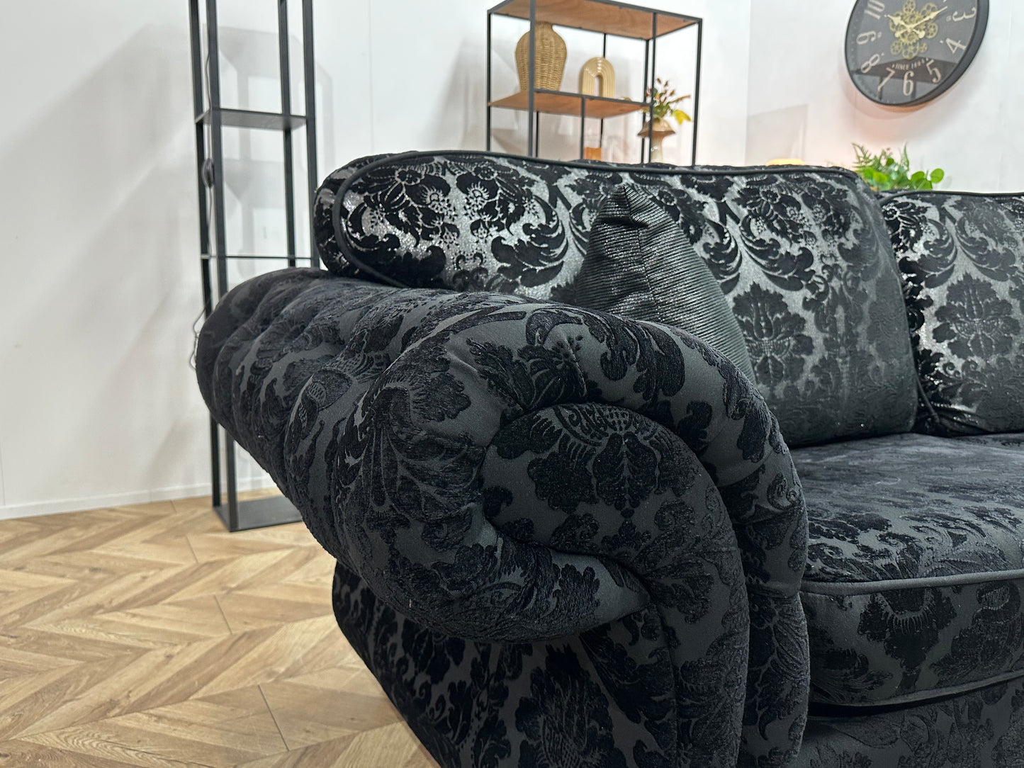 Zwarte Velvet Hoekbank Inc Fauteuil & Hocker ~ Losse Kussens Met Afneembare Hoezen