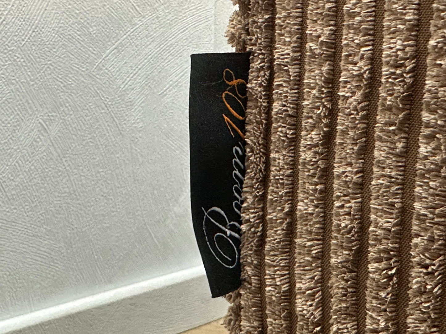 Room108 Bruine Ribstof Hoekbank ~ Losse Kussens Met Afneembare Hoezen