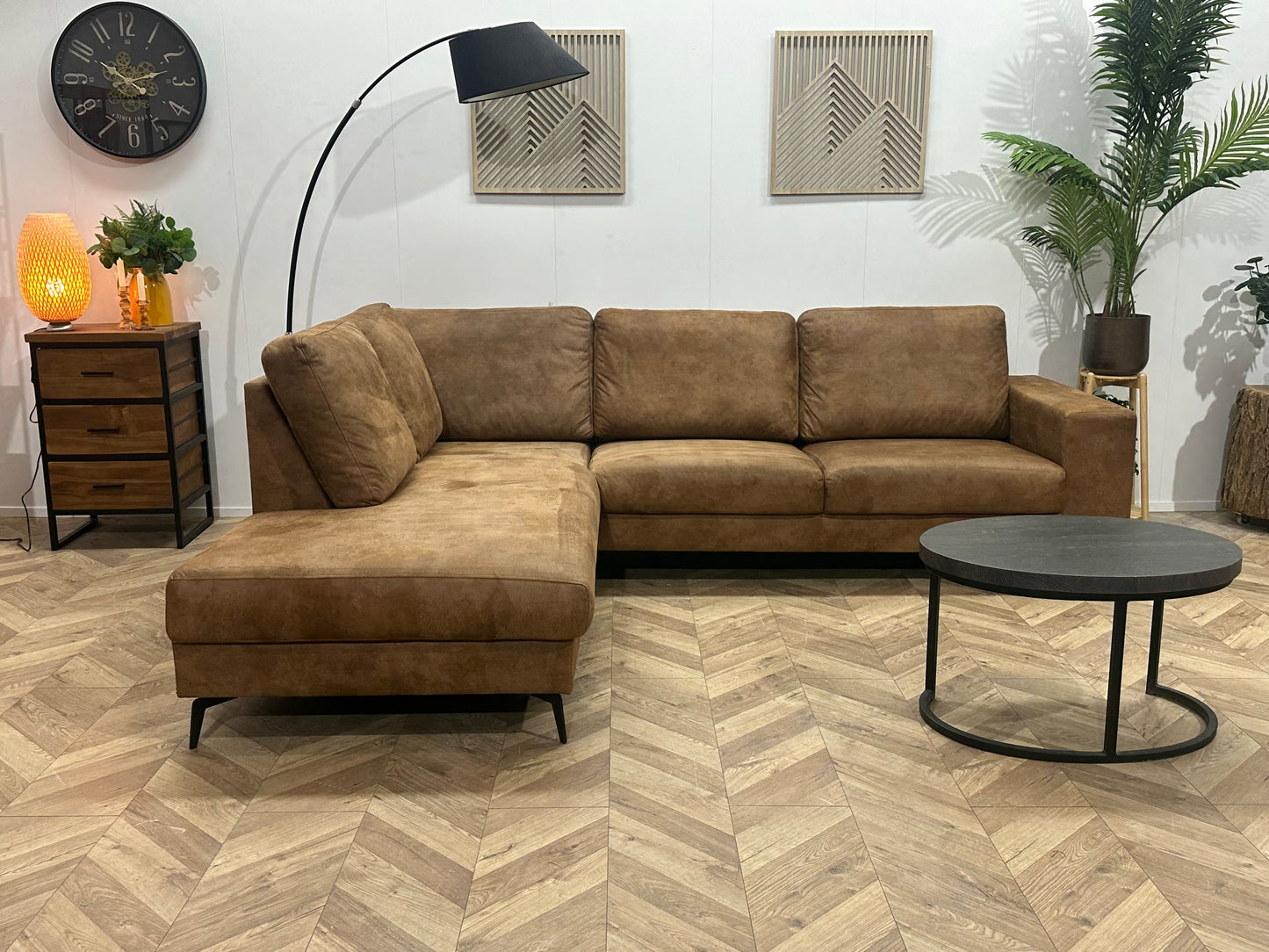 Bruine Suède Stoffen Hoekbank ~ Nieuwstaat