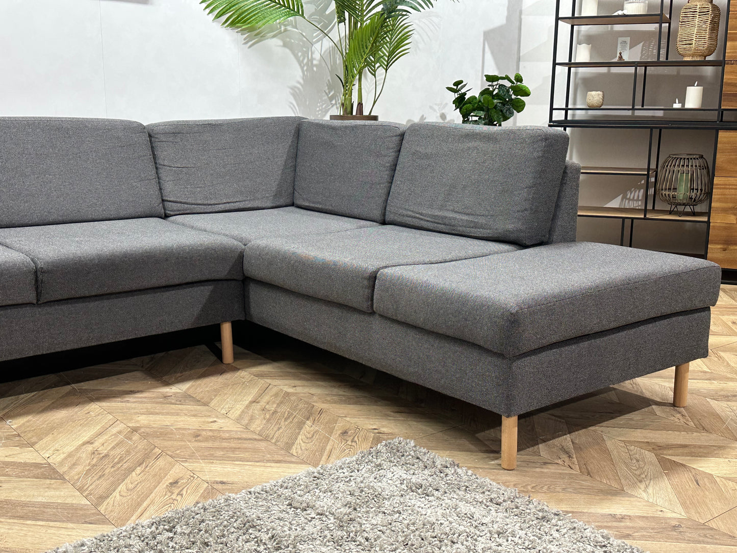 Grijze U Bank ~ Losse Rugkussens Met Afneembare Hoezen