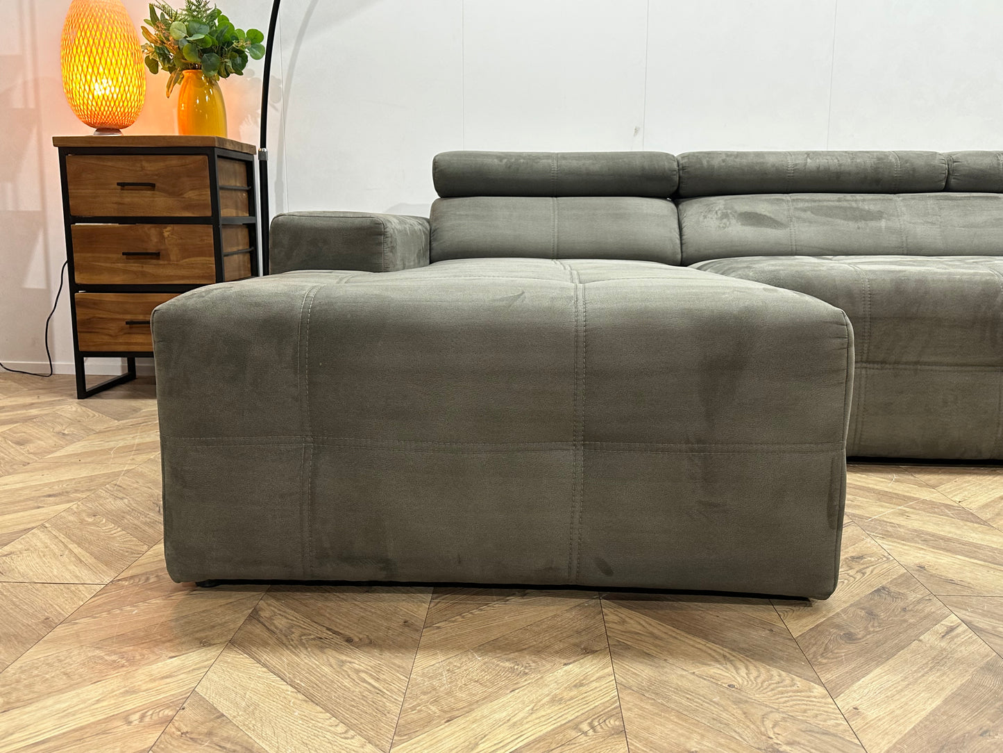 !Showroommodel! Grijze Suède Stoffen U Bank