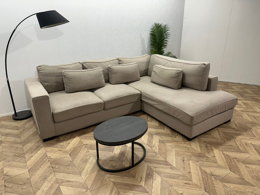 Beige Hoekbank ~ Losse Kussens Met Afneembare Hoezen