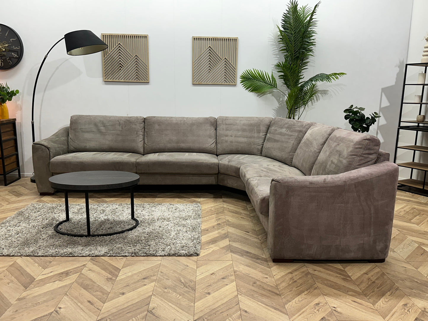 Grijze Suède Stoffen Hoekbank ~ Vaste Kussens