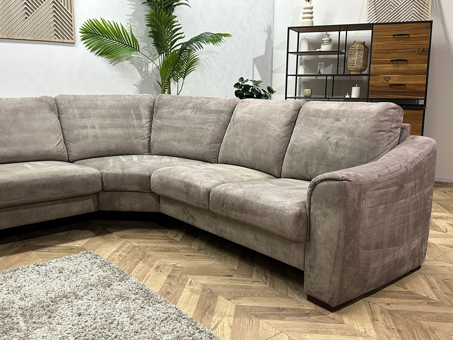 Grijze Suède Stoffen Hoekbank ~ Vaste Kussens