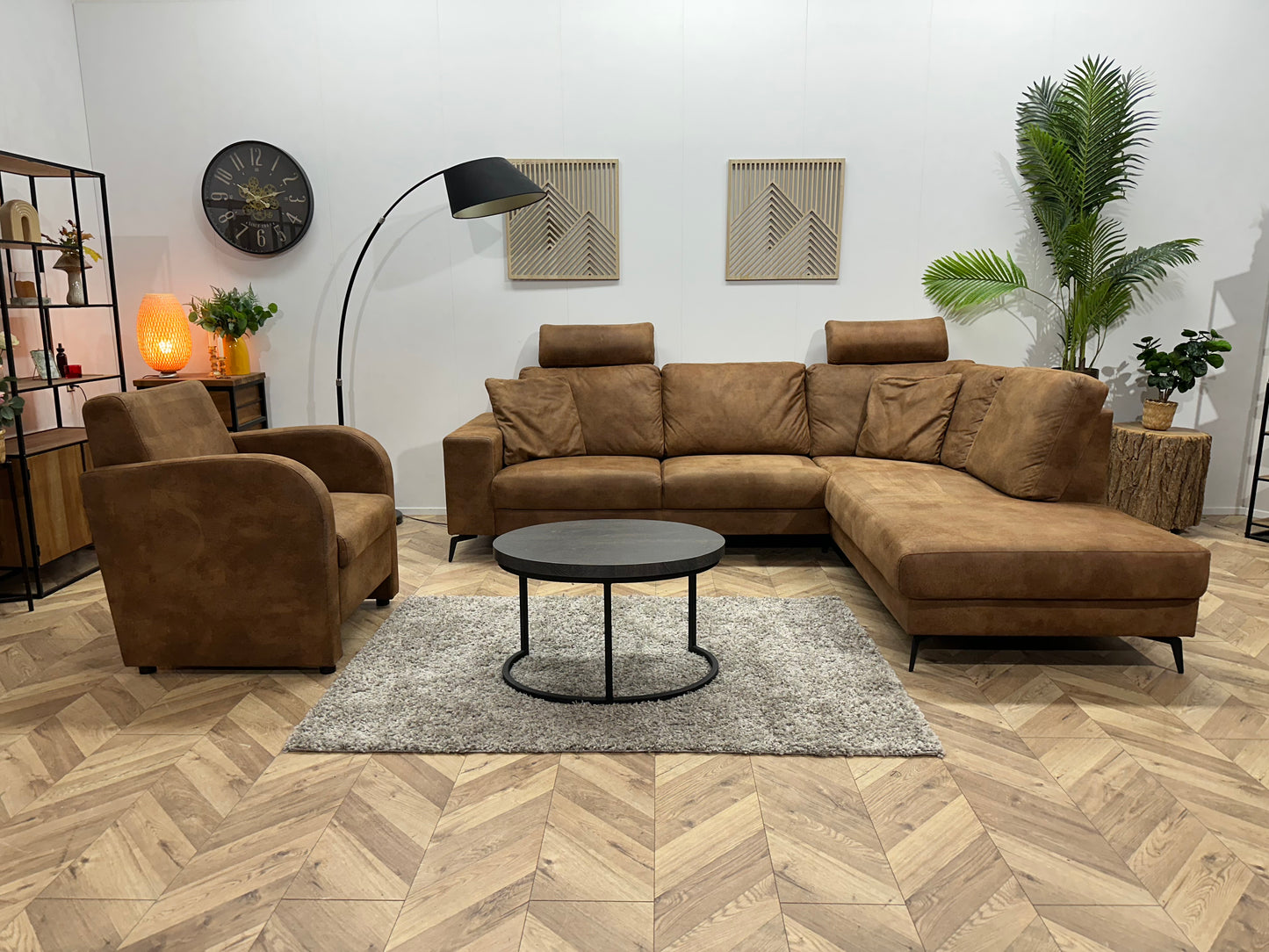 Cognac Bruine Suède Stoffen Inc Fauteuil ~ Losse Rugkussens Met Afneembare Hoezen