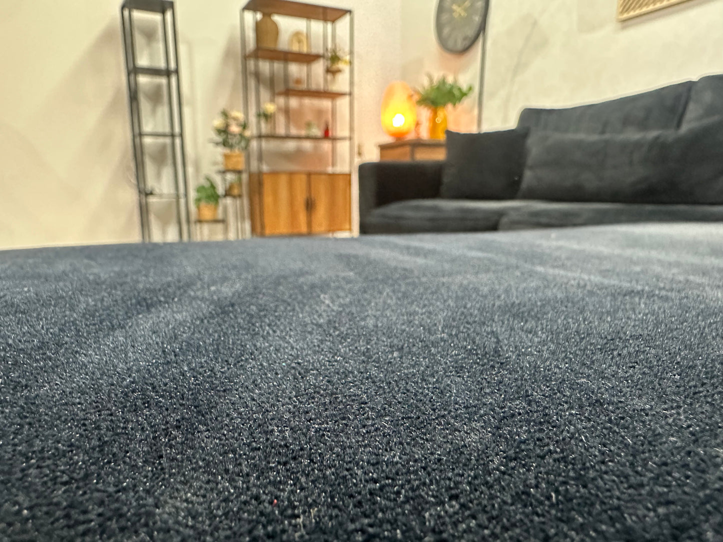 Zwarte Velvet Hoekbank ~ Losse Kussens Met Afneembare Hoezen