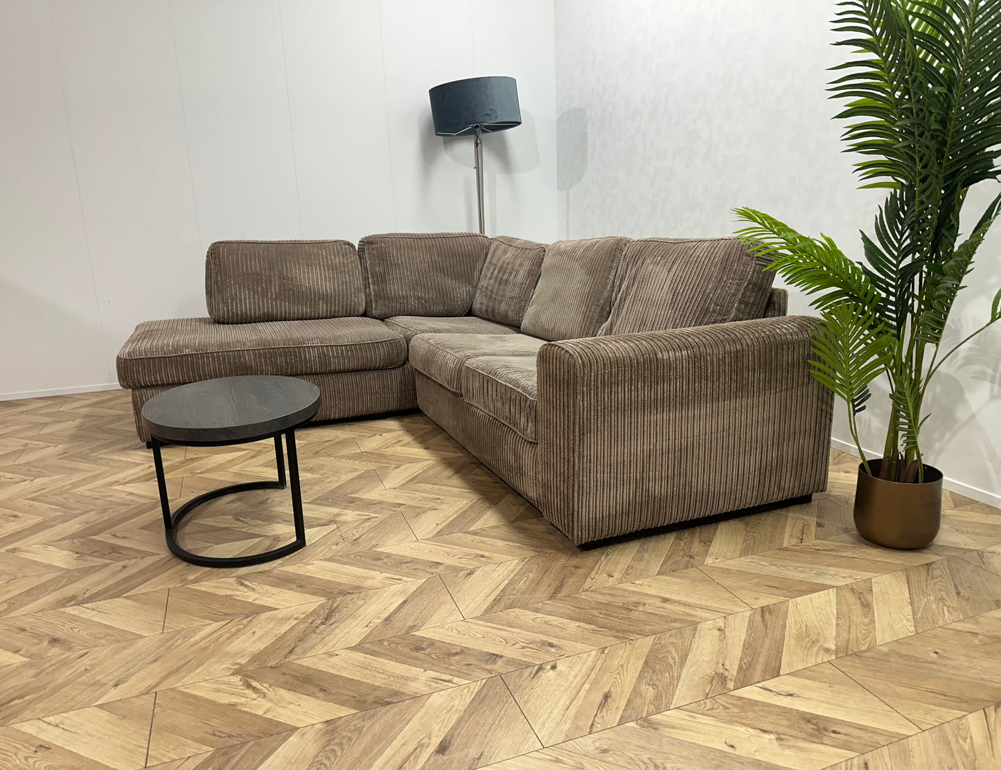 Taupe Ribstof Hoekbank ~ Losse Kussens Met Afneembare Hoezen