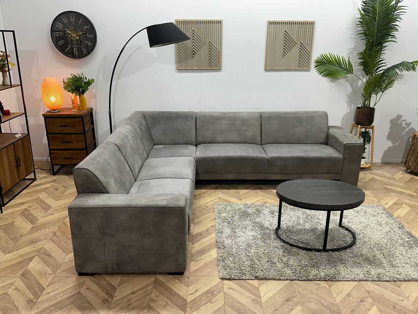 Grijze Suède Stoffen Hoekbank ~ Vaste Kussens