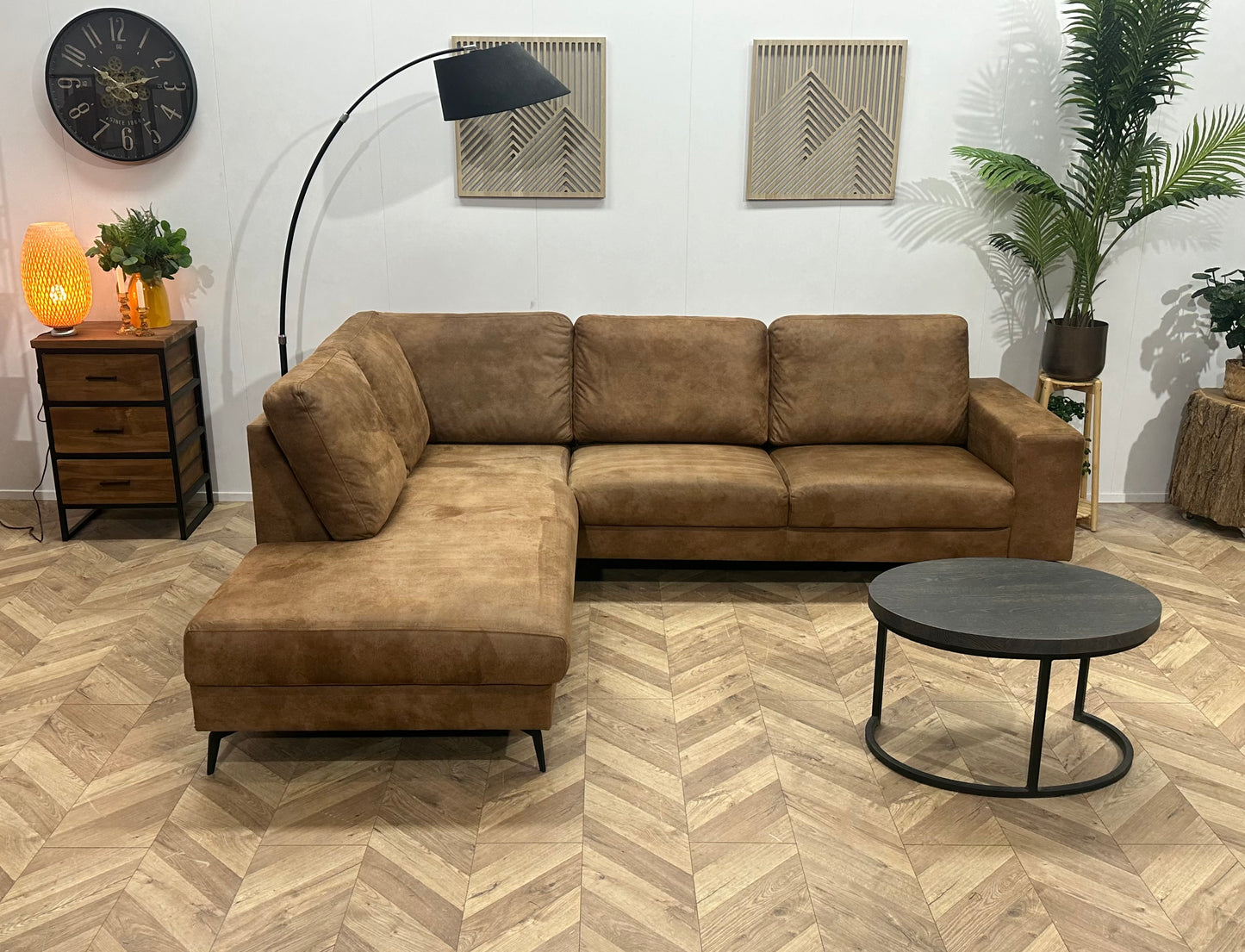 Bruine Suède Stoffen Hoekbank ~ Nieuwstaat