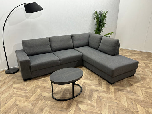 Grijze Hoekbank ~ Losse Rugkussens Met Afneembare Hoezen