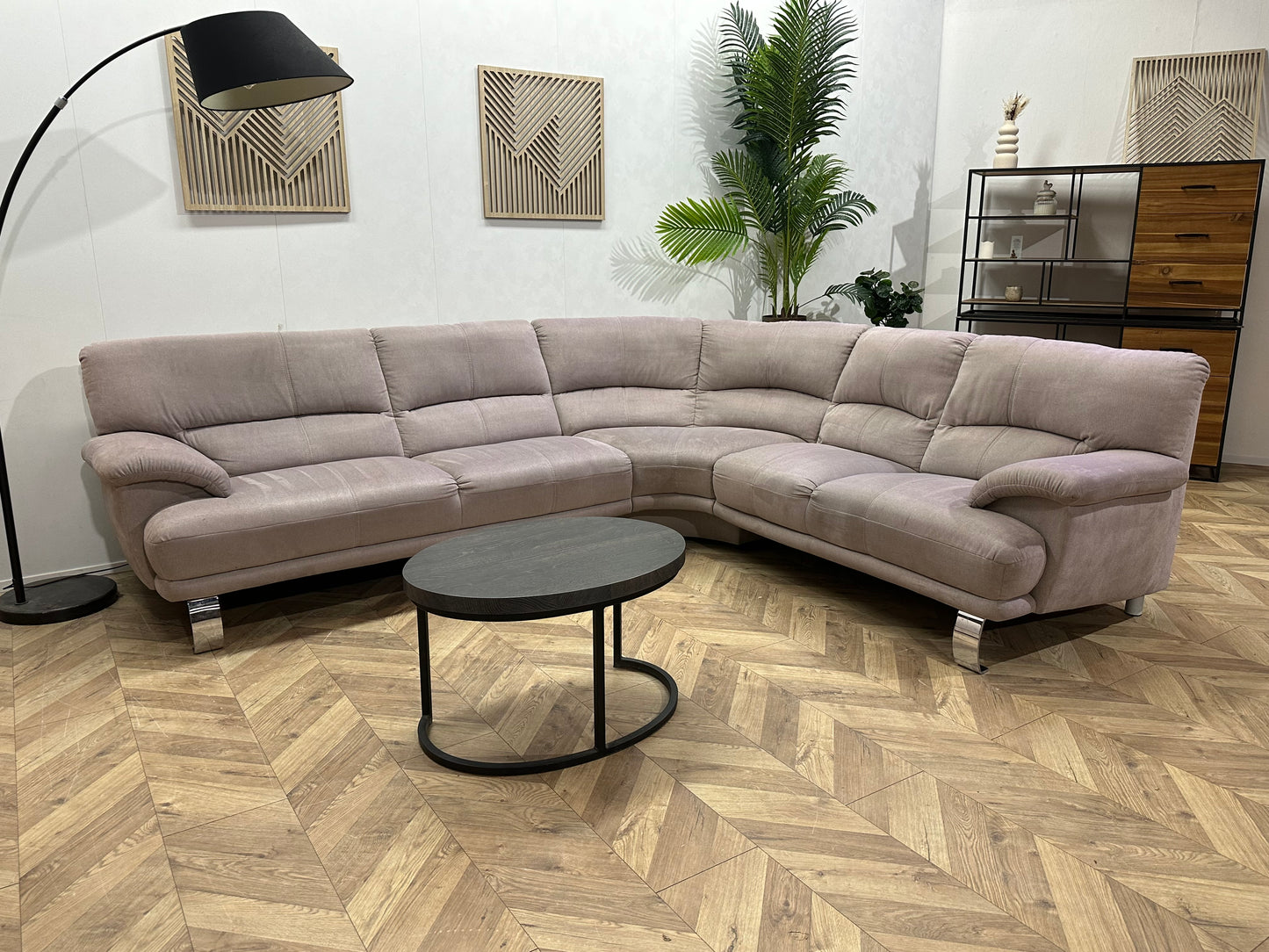 Licht Grijze Hoekbank ~ Vaste Kussens