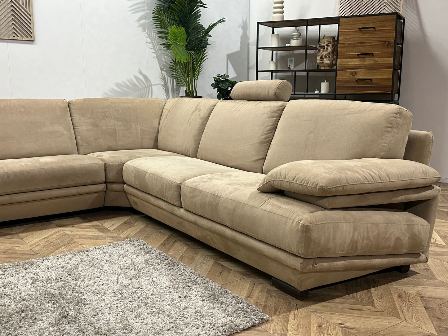 UrbanSofa Beige Velvet Design U Bank ~ Vaste Kussens