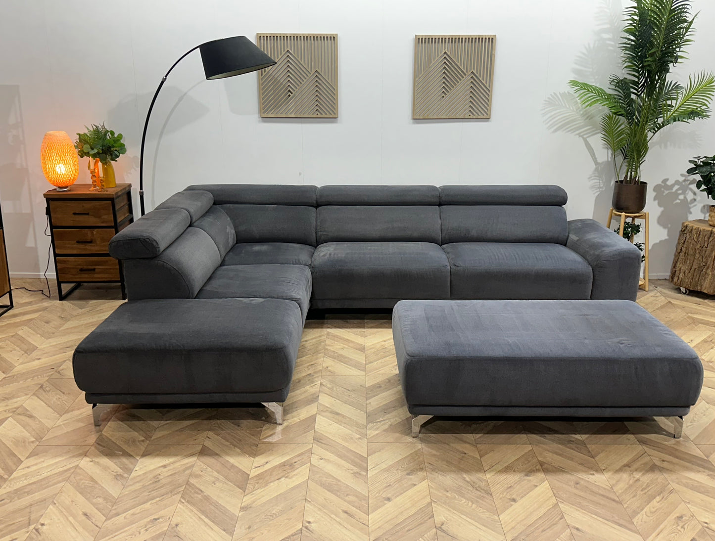 Grijze Suède Stoffen Hoekbank ~ Verstelbare Hoofdsteunen