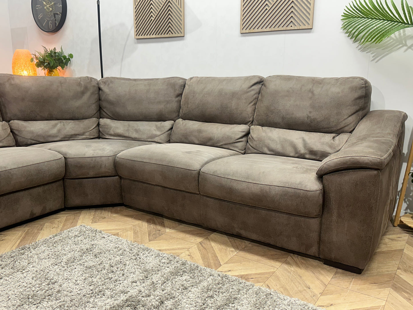 Bruine Suède Stoffen Hoekbank ~ Relaxfunctie