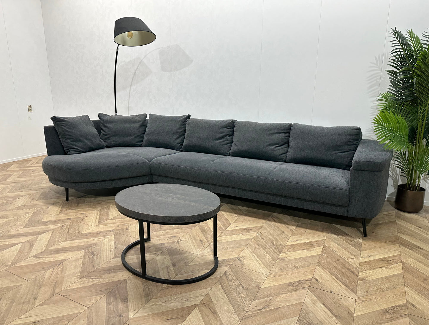 Grijze Design Hoekbank ~ Losse Rugkussens Met Afneembare Hoezen ~ Kleine Opbergruimte