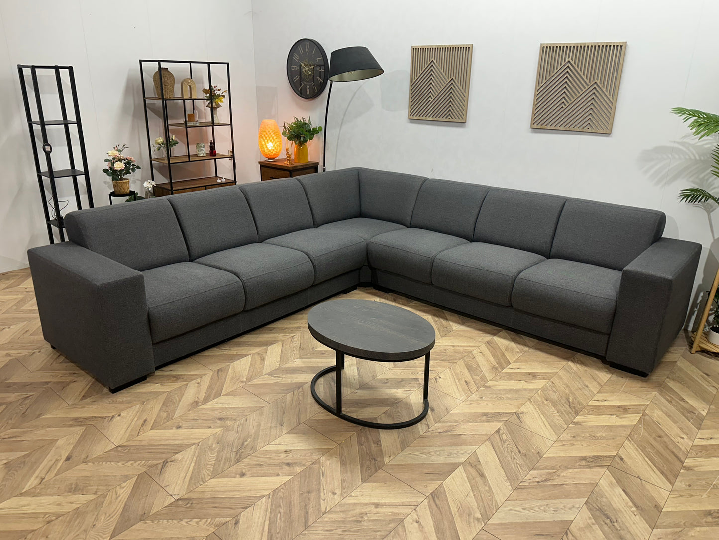 Grijze Ruime Hoekbank ~ Vaste Kussens