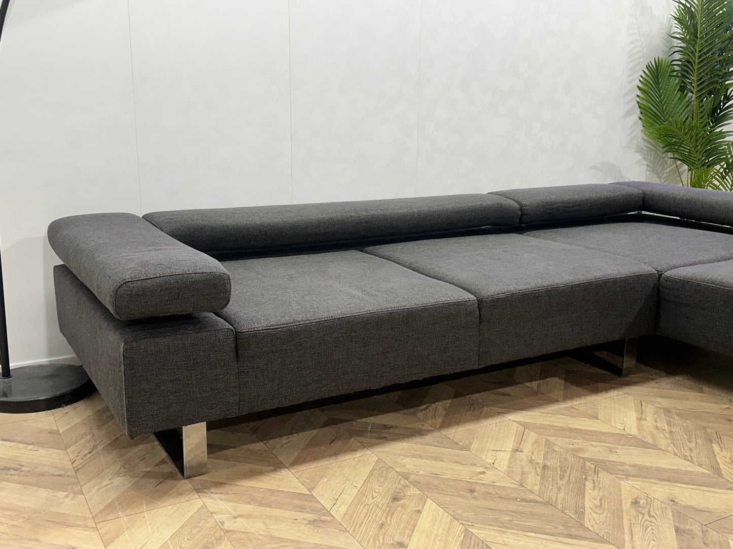 Montèl Grijze Design Hoekbank ~ Verstelbare Arm/Hoofdsteunen