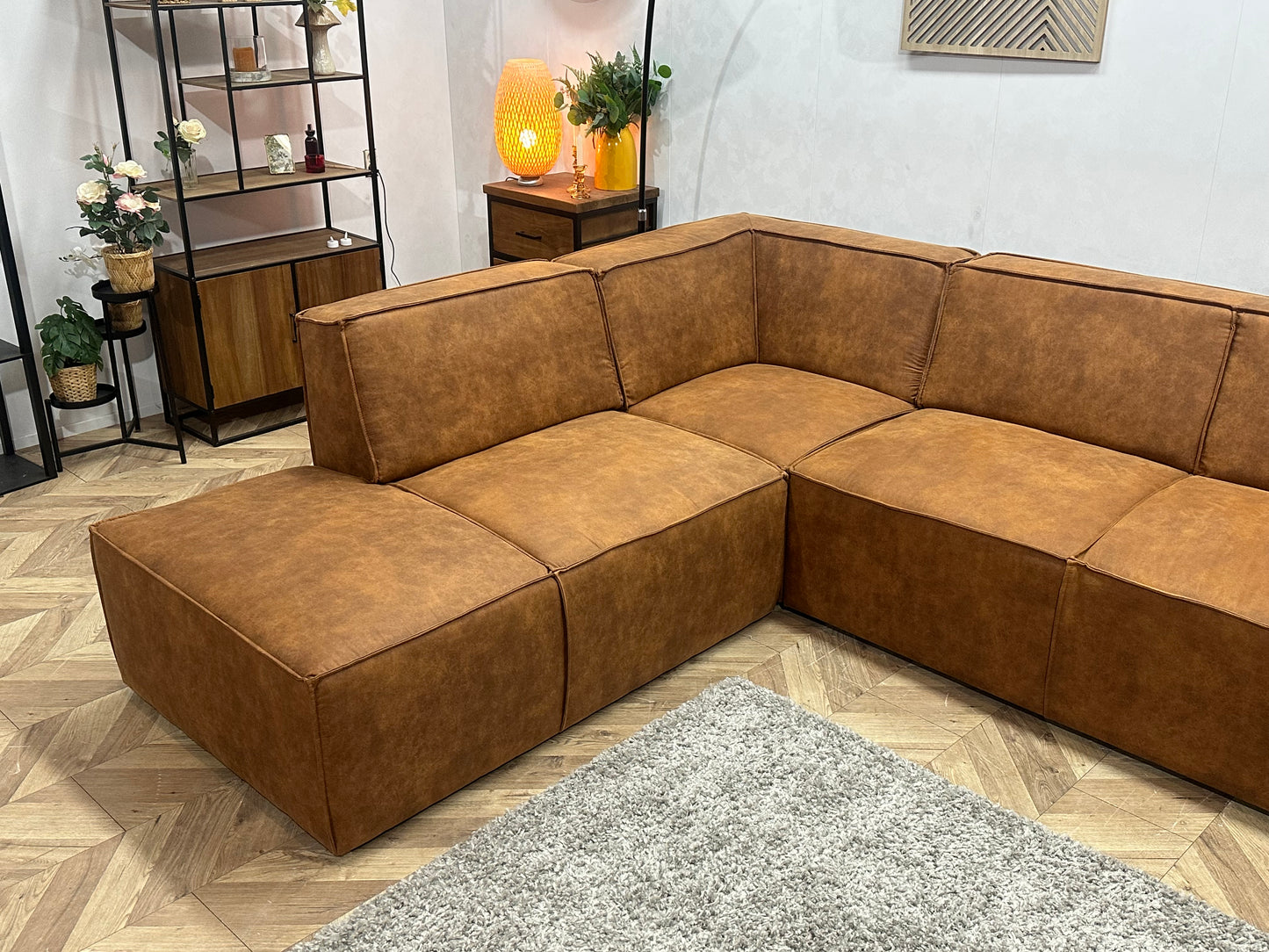 !Showroommodel! Cognac Bruine Suède Stoffen Hoekbank