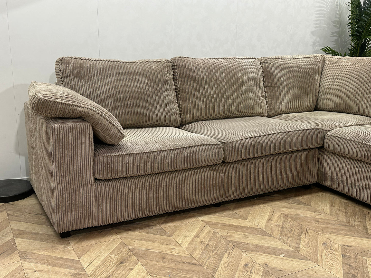Beige Ribstof Hoekbank ~ Losse Kussens Met Afneembare Hoezen