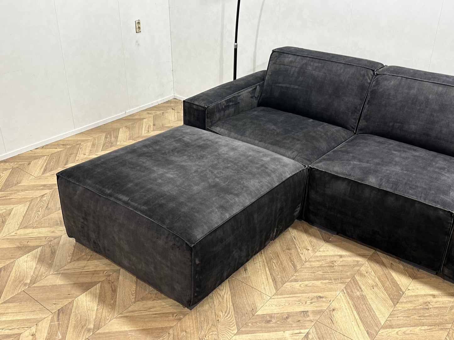 AvantGarde Antraciet Velvet U Bank ~ Vaste Kussens