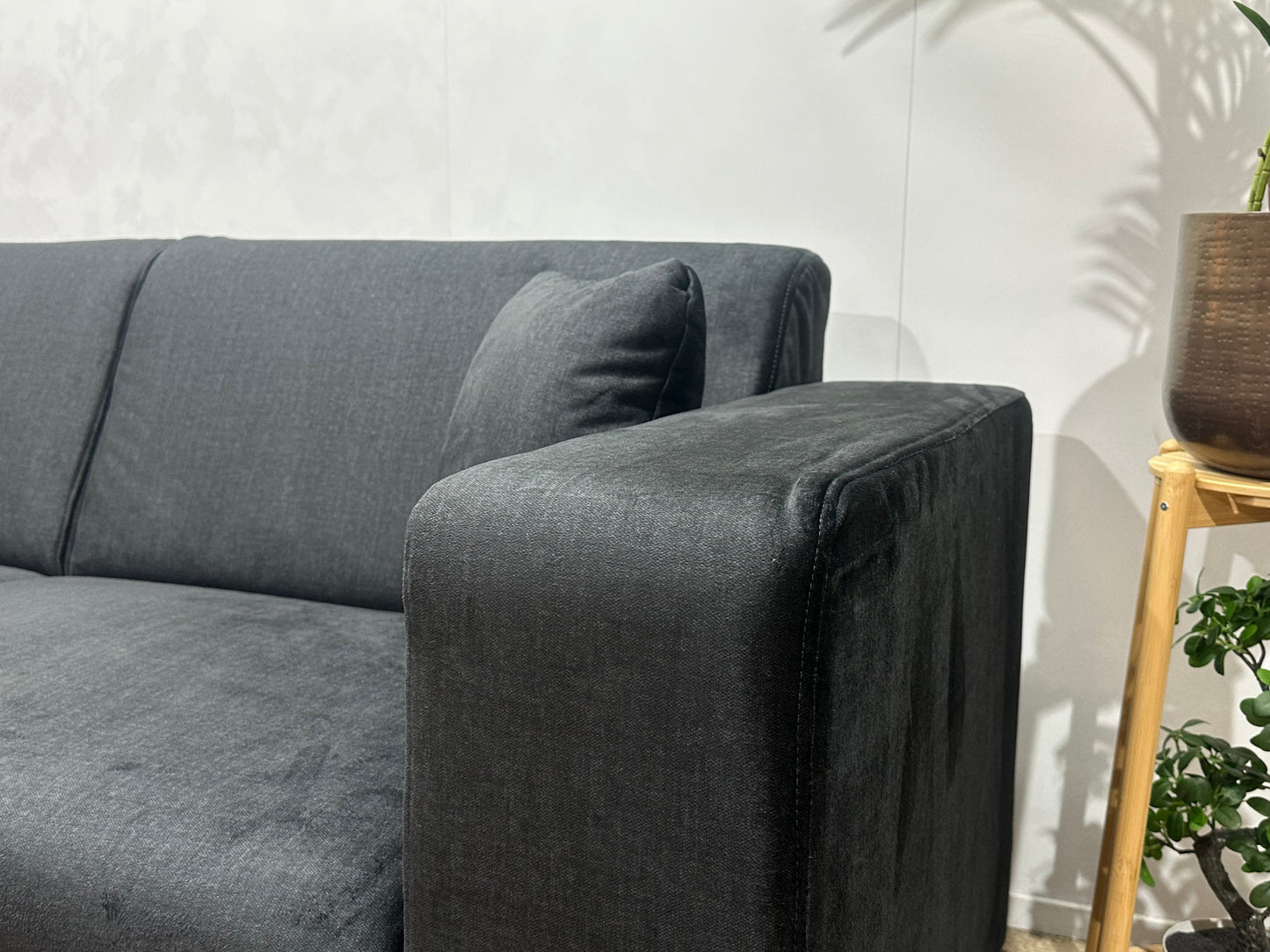 !Showroommodel! Zwarte Velvet Hoekbank