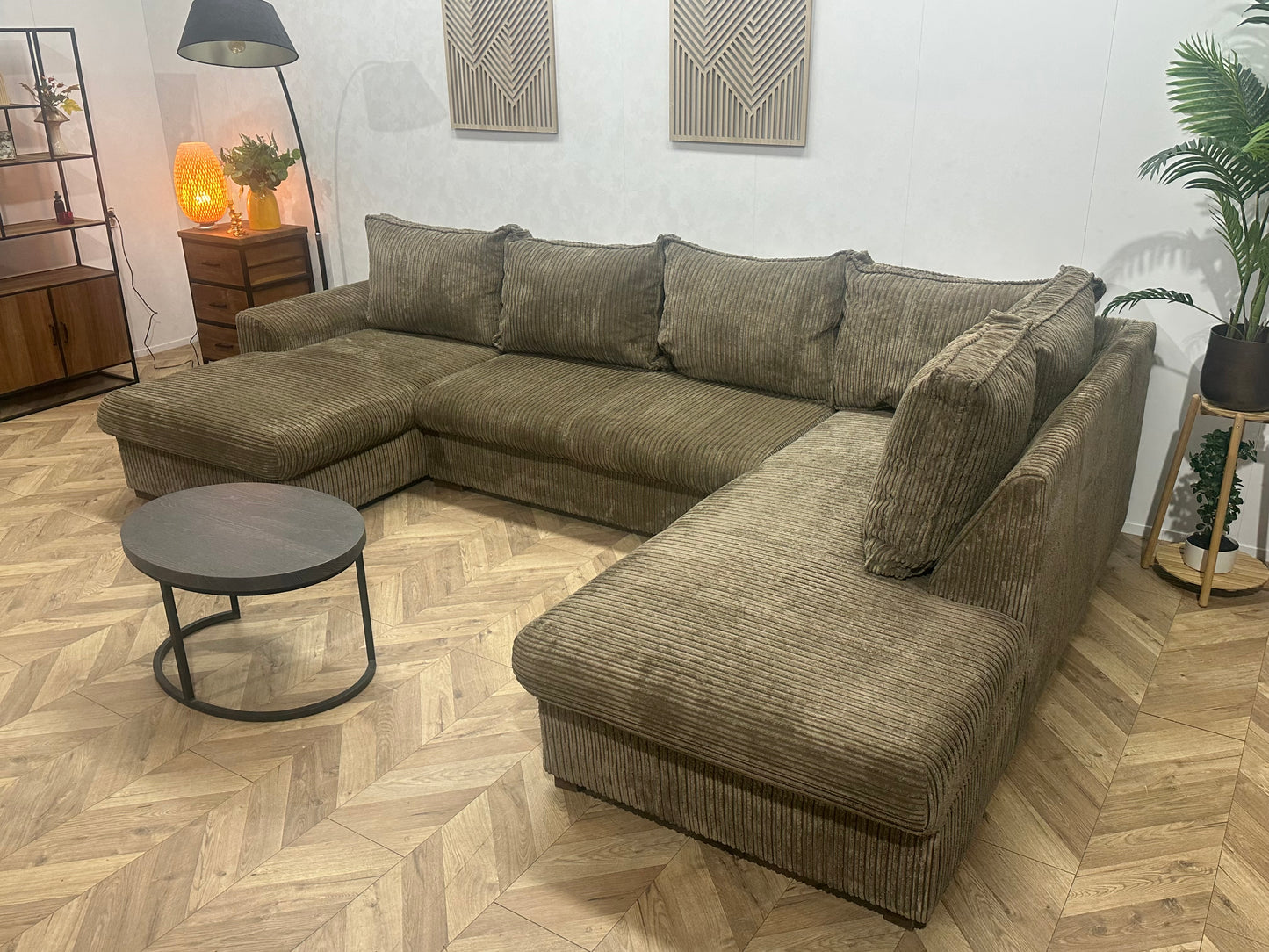 Bruine Ribstof U Bank ~ Losse Rugkussens Met Afneembare Hoezen