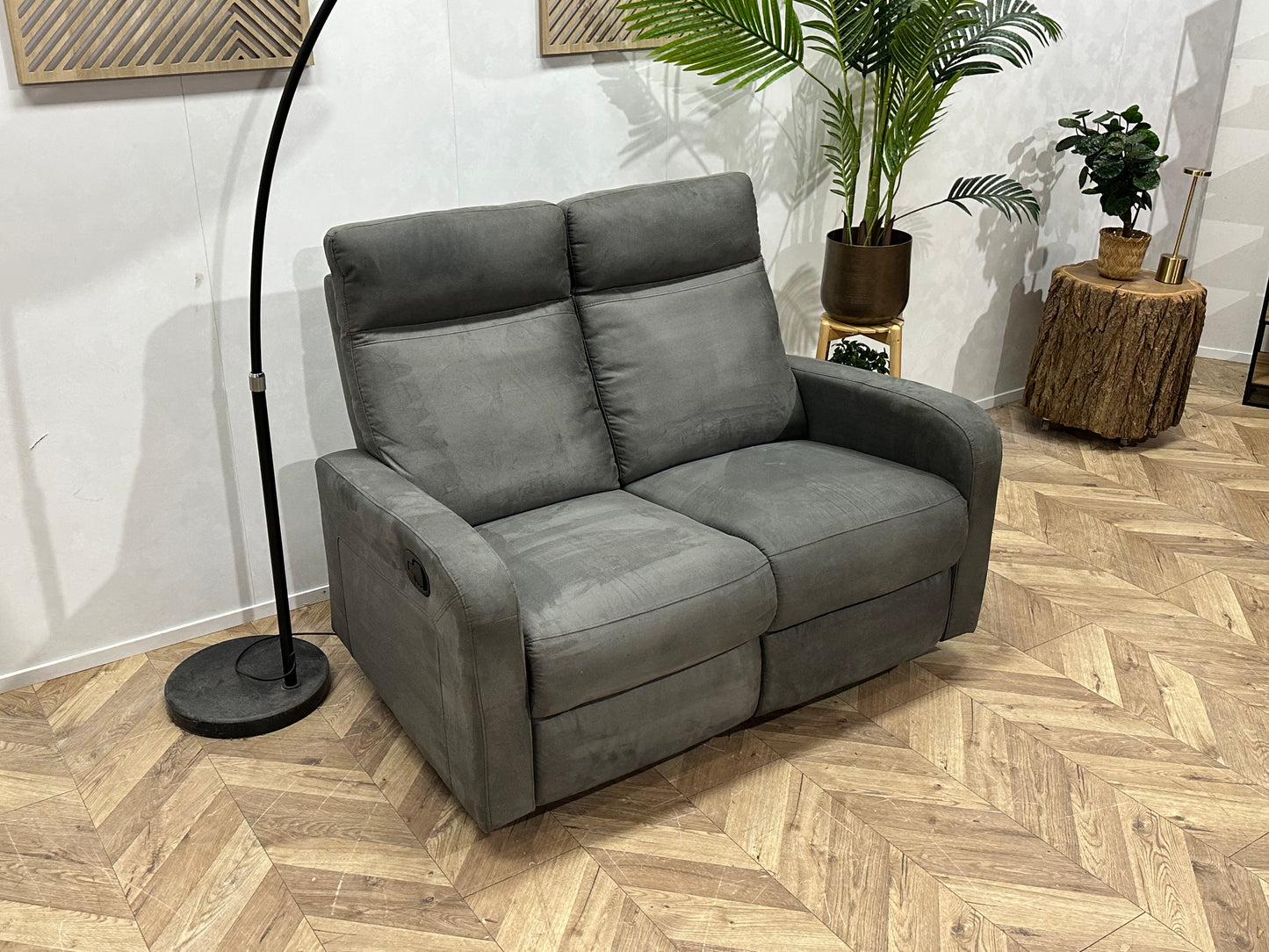 Grijze Suède Stoffen 2.5-Zits Bank ~ Verstelbare Zittingen