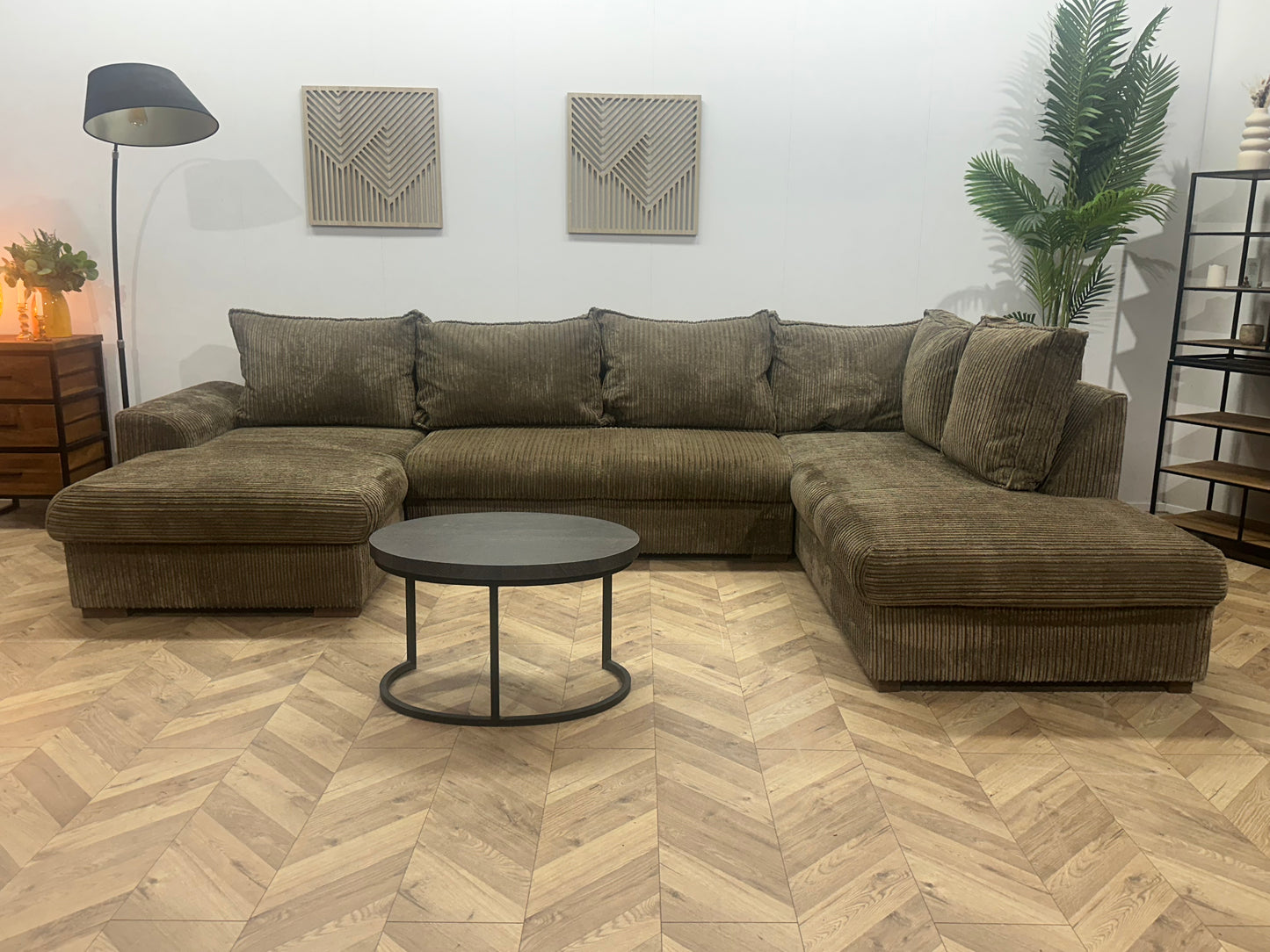 Bruine Ribstof U Bank ~ Losse Rugkussens Met Afneembare Hoezen