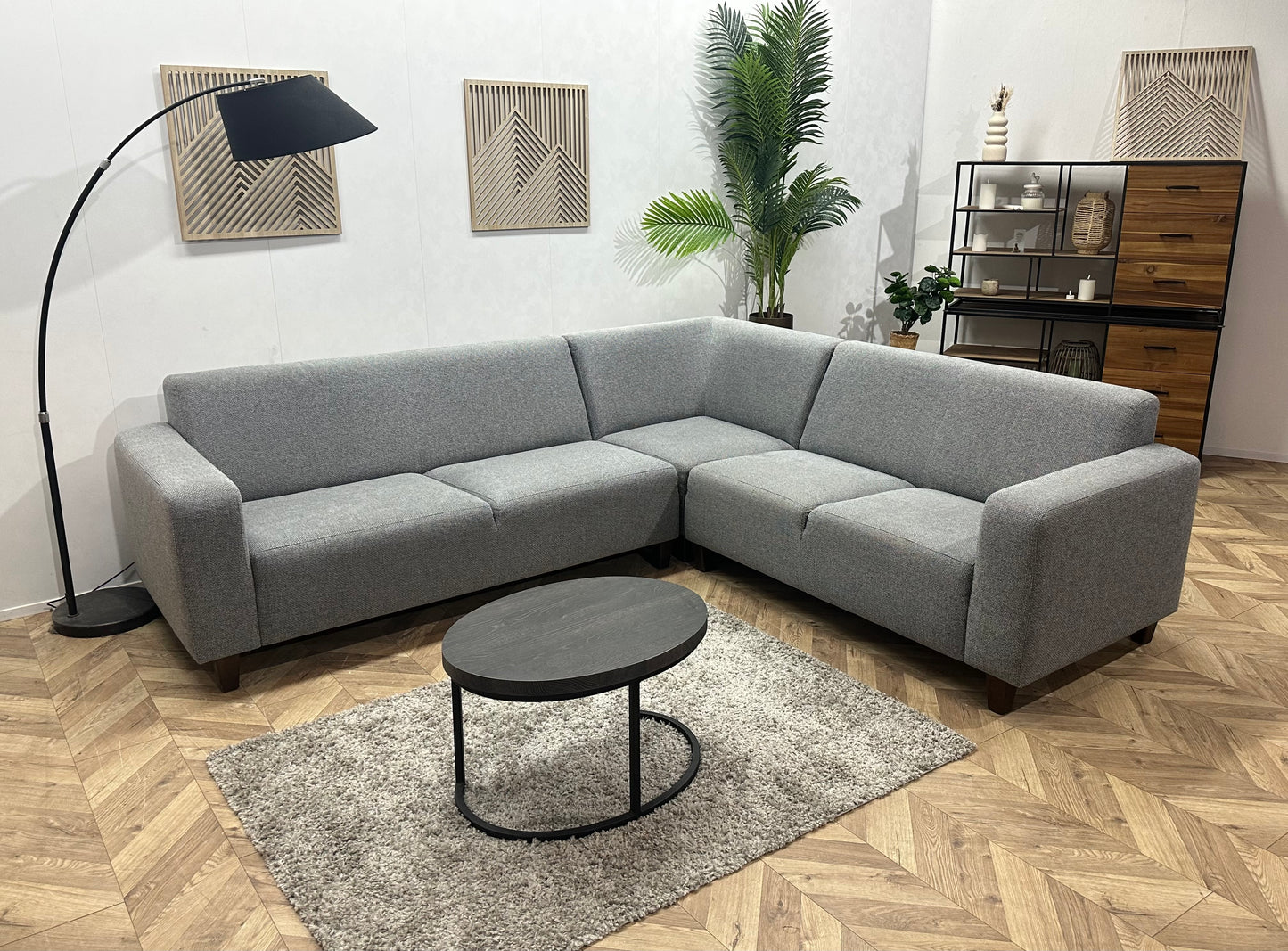 Licht Grijze Hoekbank ~ Vaste Kussens