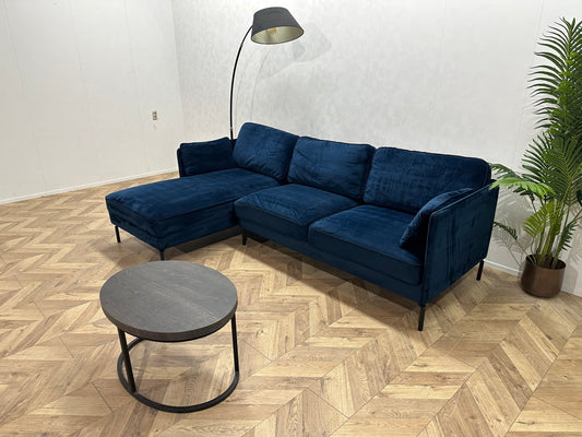Donker Blauwe Velvet Hoekbank ~ Losse Rugkussens Met Afneembare Hoezen