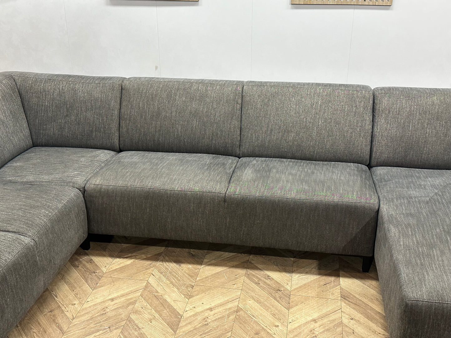 Grijze U Bank ~ Vaste Kussens