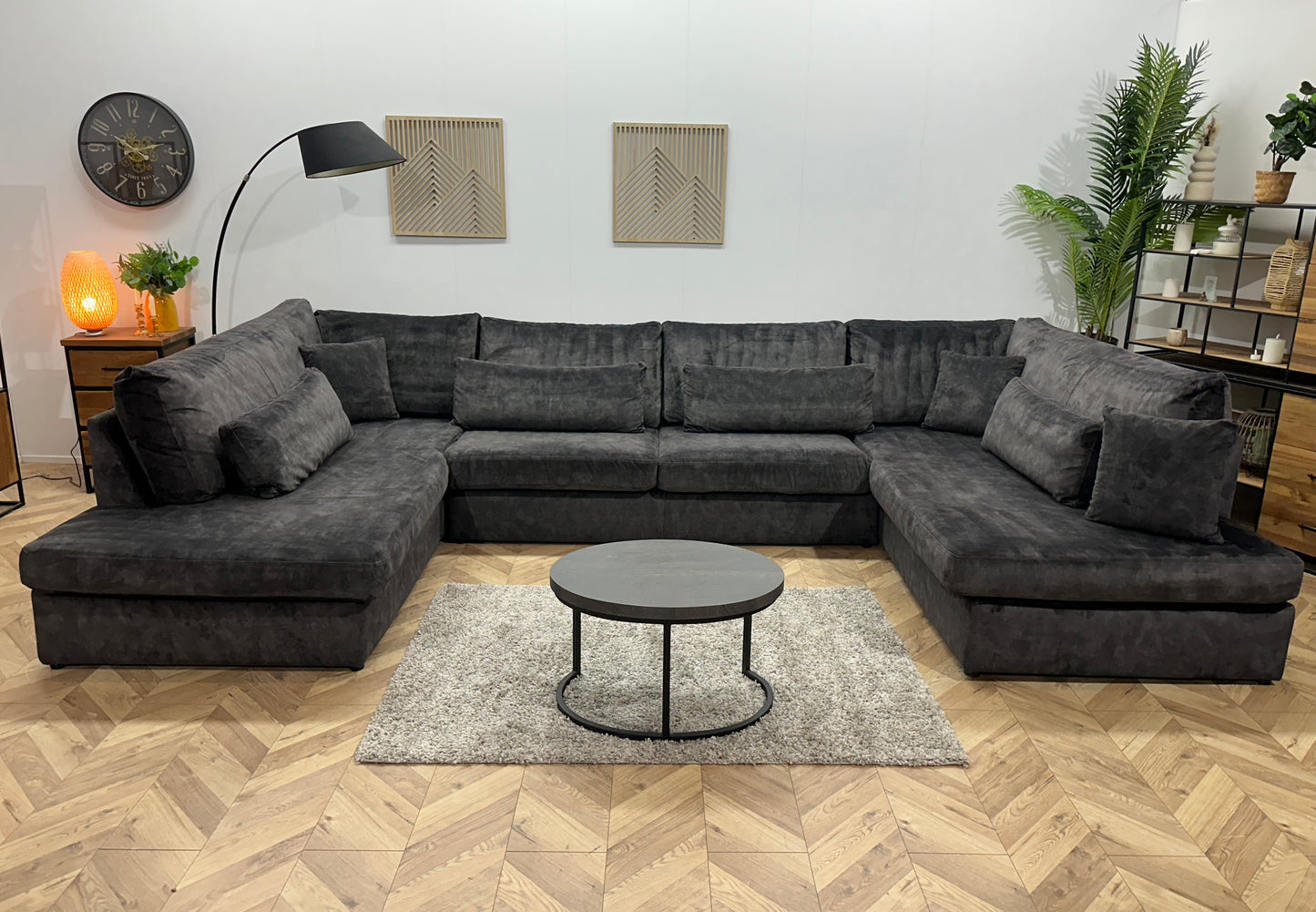 Antraciet Velvet U Bank ~ Nieuwstaat