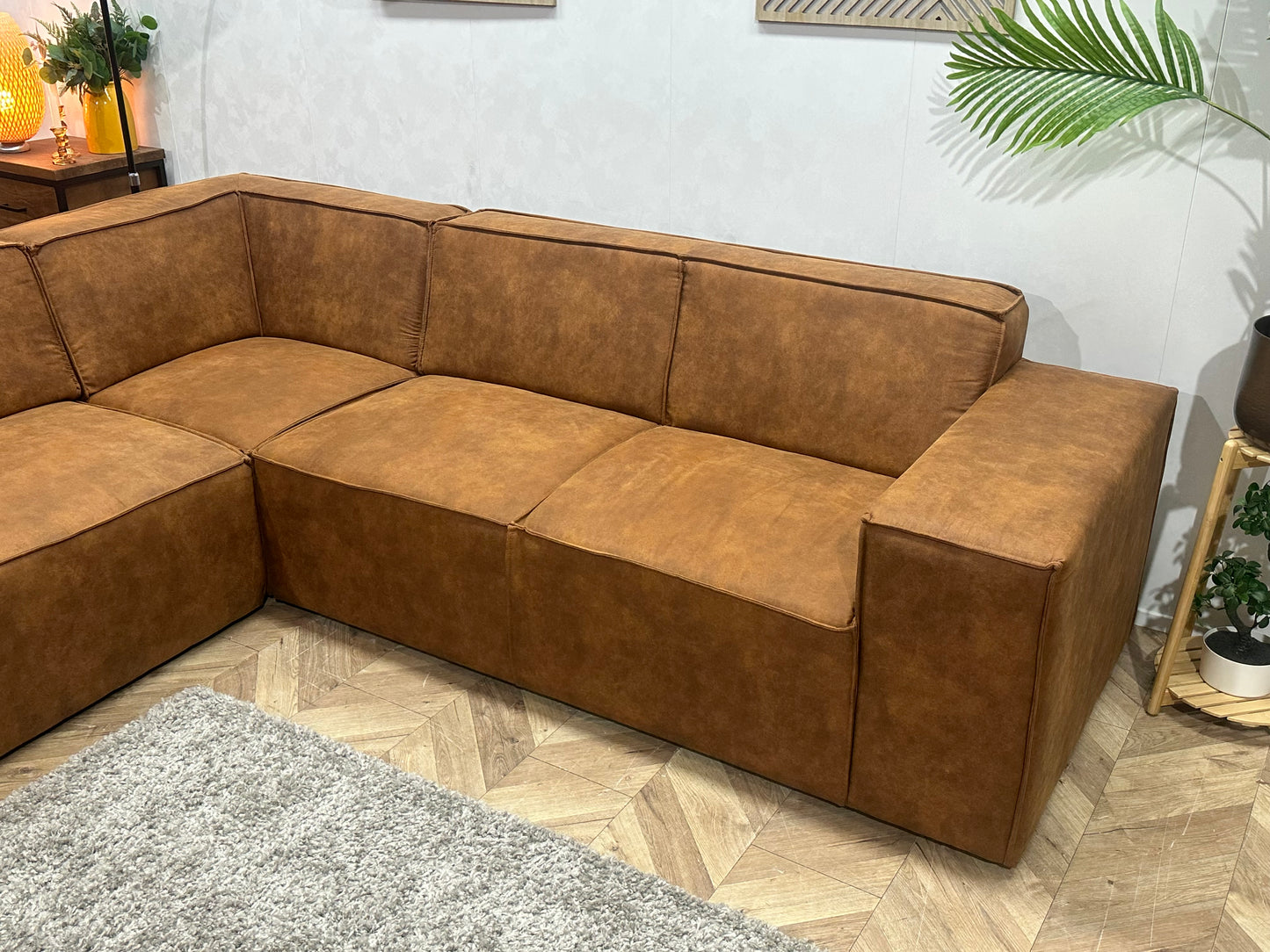 !Showroommodel! Cognac Bruine Suède Stoffen Hoekbank