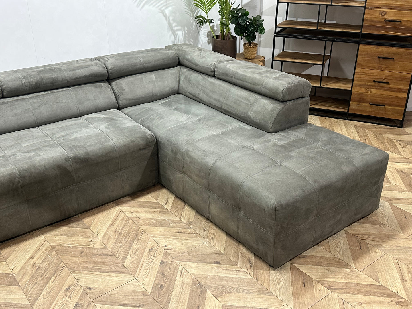 !Showroommodel! Grijze Suède Stoffen U Bank