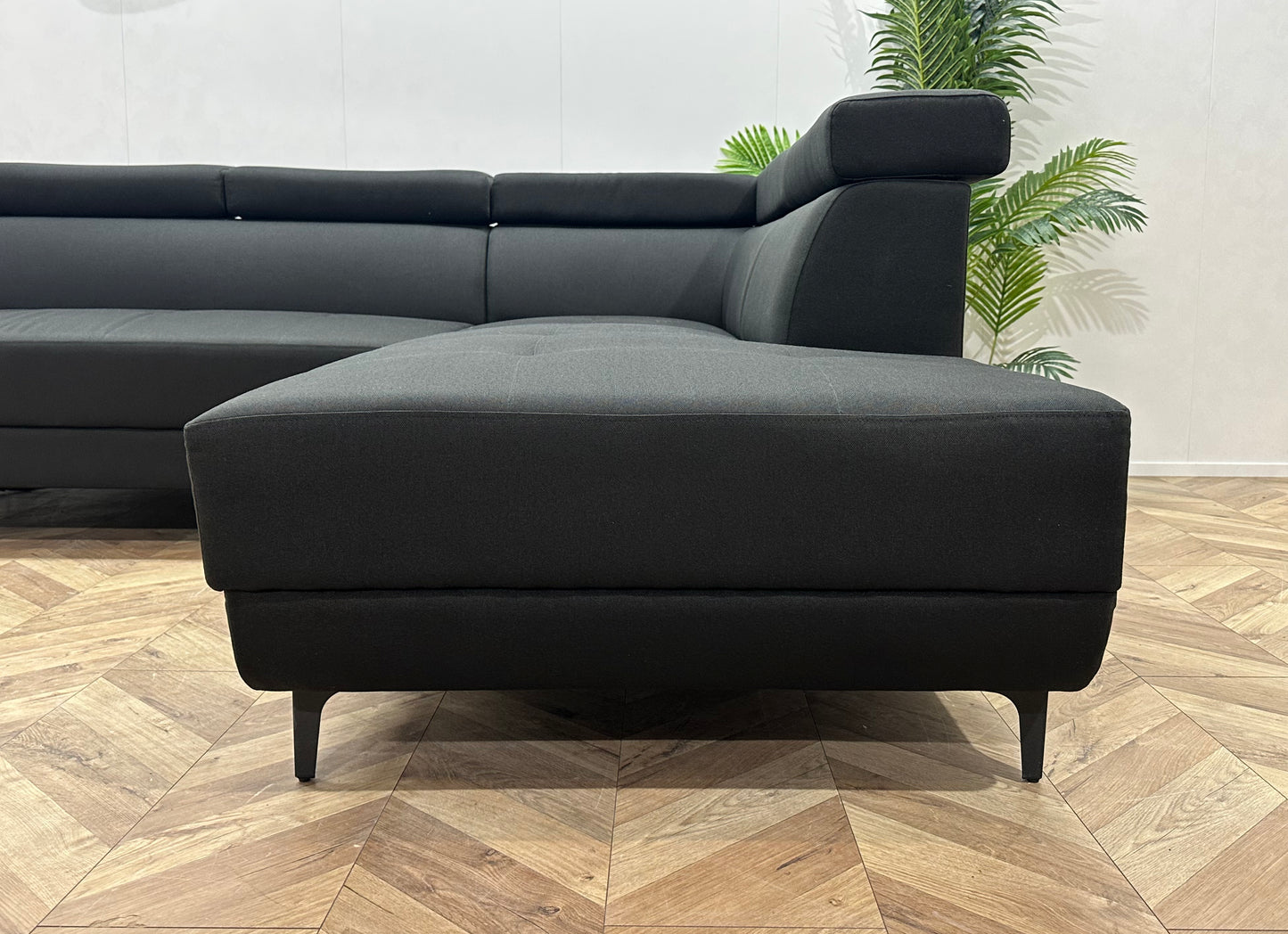 !Showroommodel! Zwart Hoekbank ~ Verstelbare Hoofdsteunen