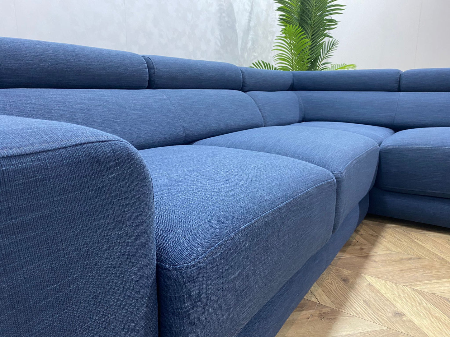 Goossens Donker Blauwe Hoekbank ~ Verstelbare Hoofdsteunen