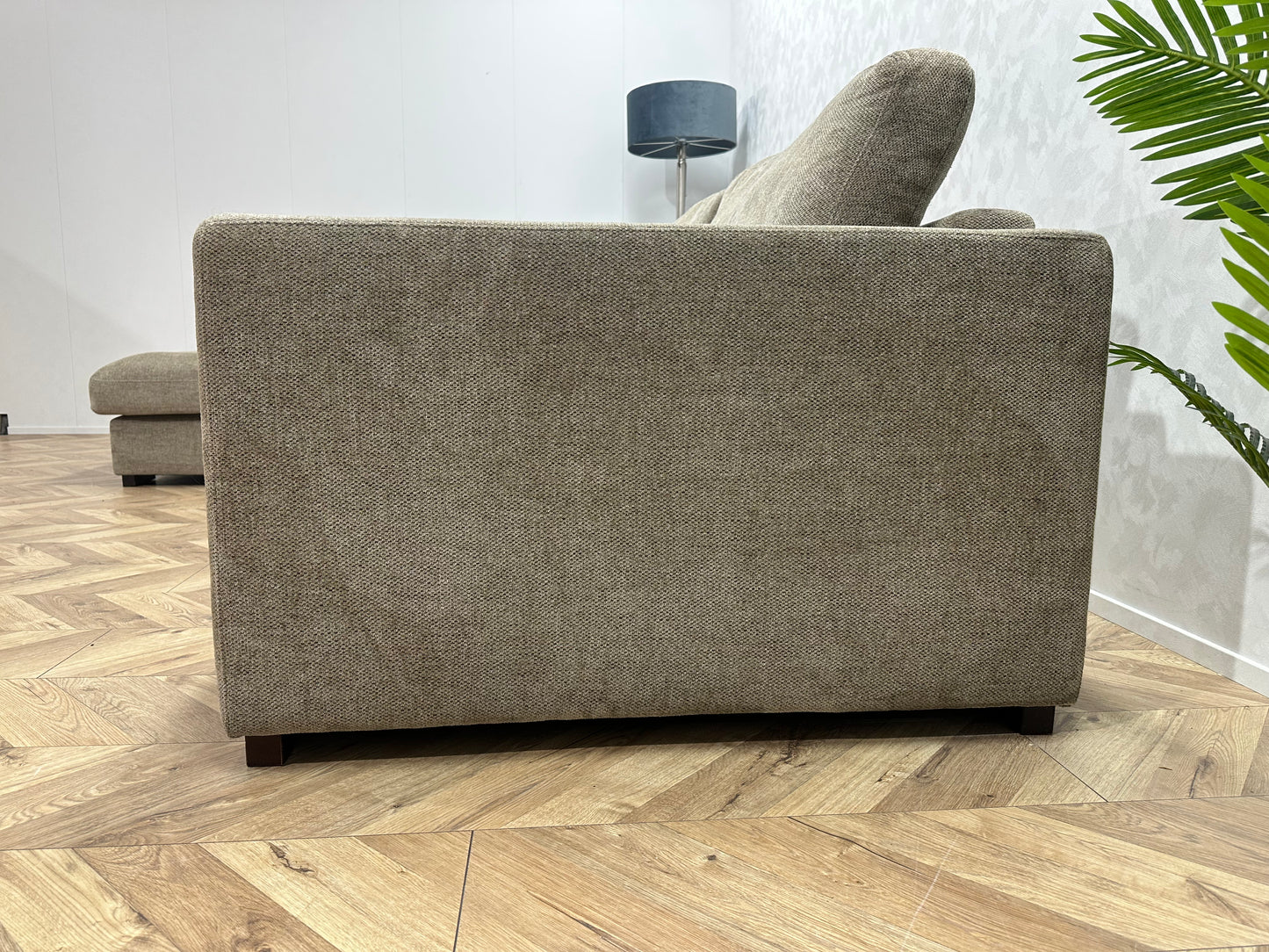 Ruime Beige Hoekbank ~ Losse Kussens Met Afneembare Hoezen