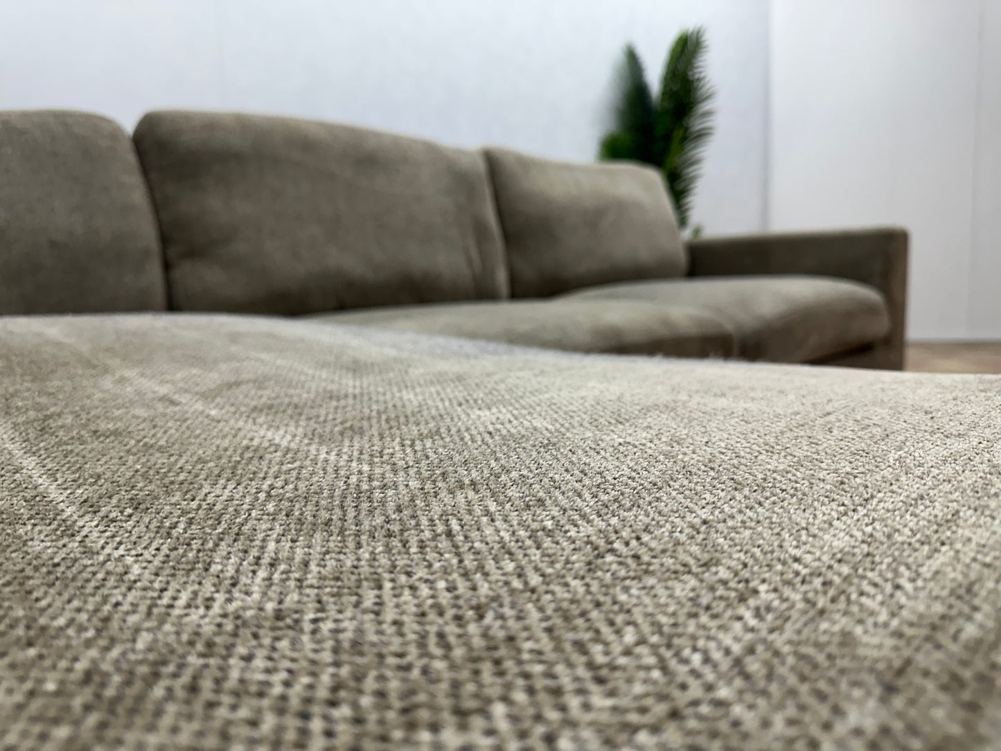 Ruime Beige Hoekbank ~ Losse Kussens Met Afneembare Hoezen