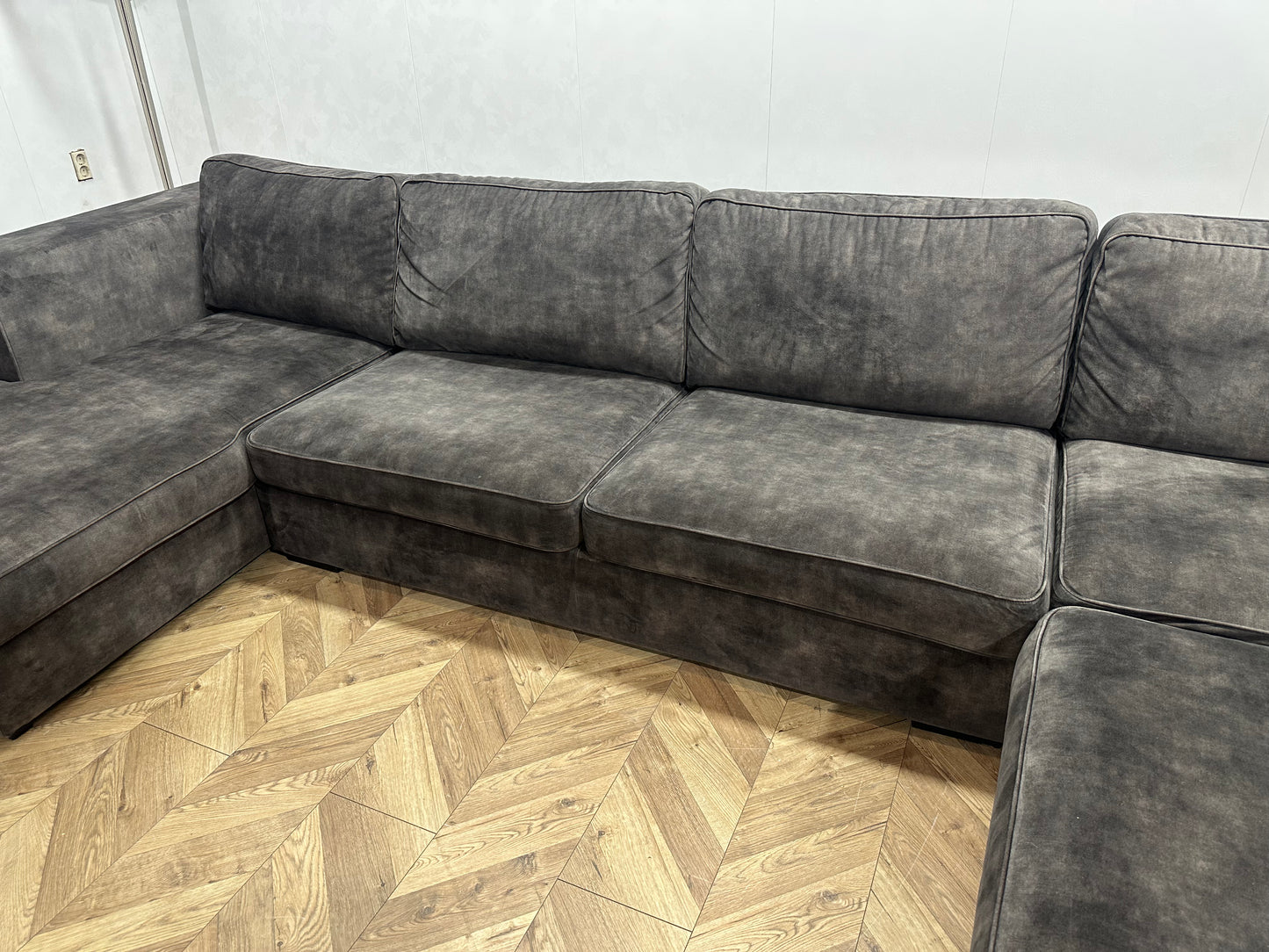 !Showroom Model! Ruime Antraciet Velvet U Bank ~ Losse Kussens Met Afneembare Hoezen