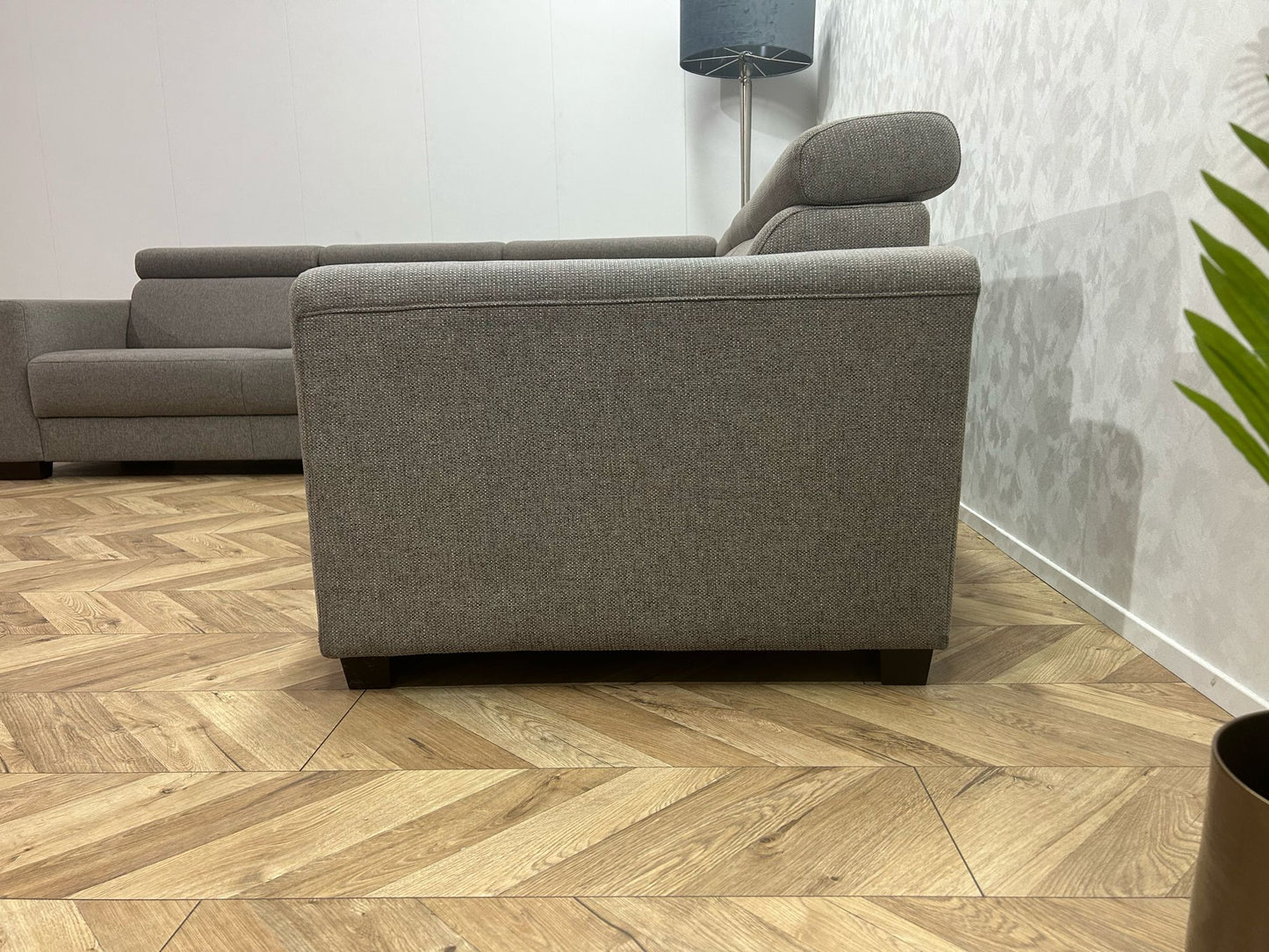 Licht Grijze Hoekbank Inc. Fauteuil ~ Verstelbare Hoofdsteunen