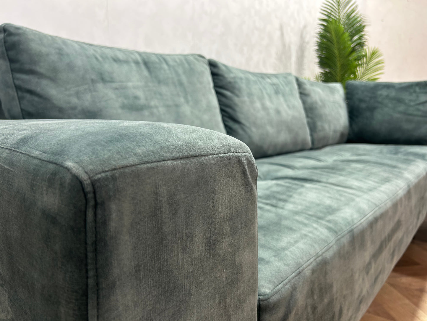 Grijs/Groene Velvet Hoekbank ~ Losse Rugkussens Met Afneembare Hoezen
