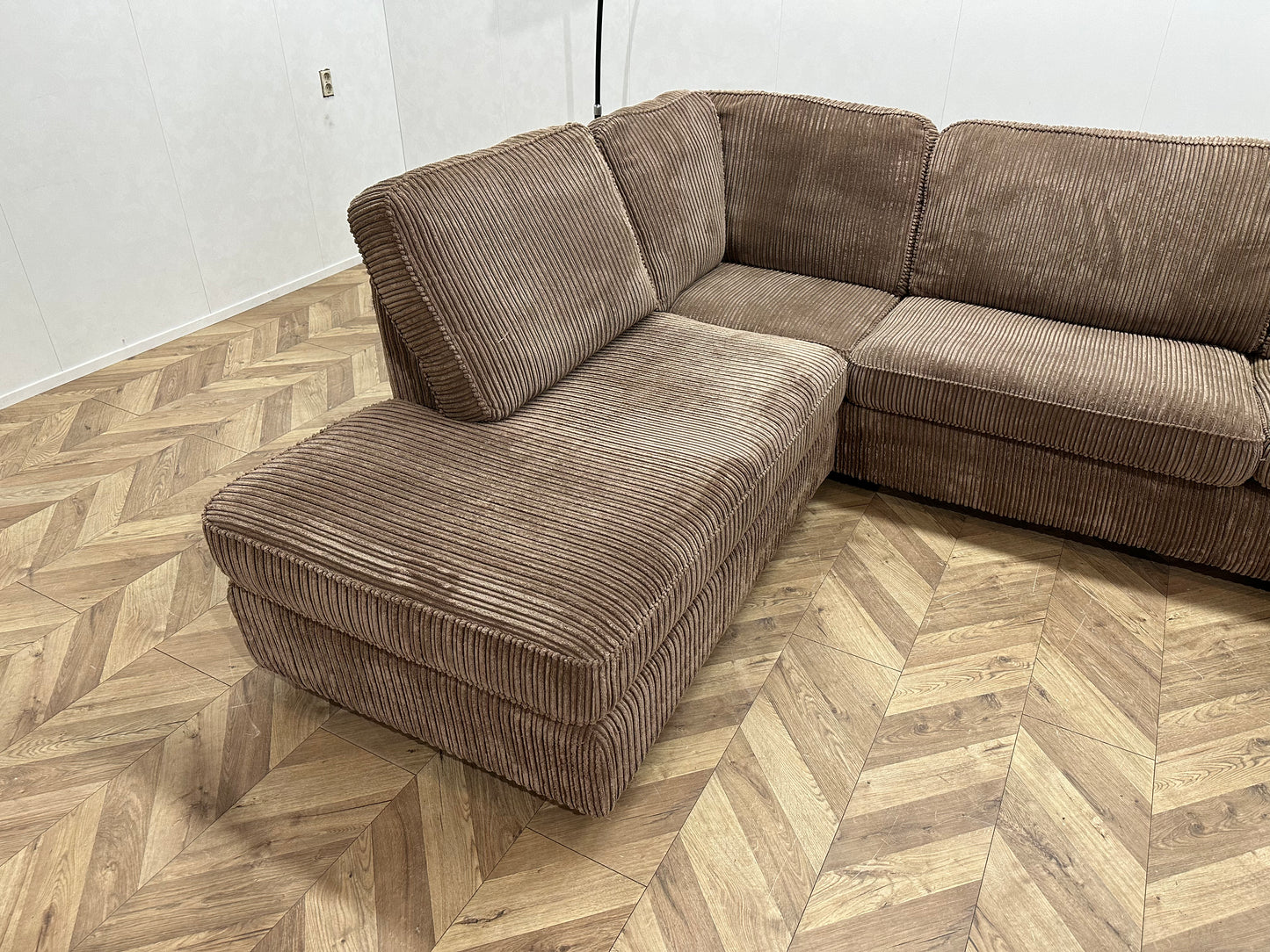 Licht Bruine Ribstof Hoekbank ~ Losse Kussens Met Afneembare Hoezen