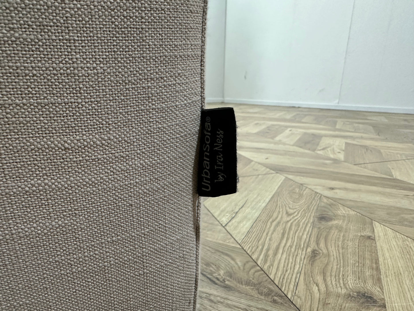 UrbanSofa Ruime Beige Hoekbank ~ Losse Kussens Met Afneembare Hoezen