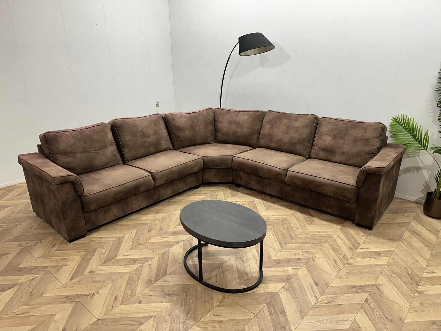 Bruine Stoffen Hoekbank ~ Vaste Kussens